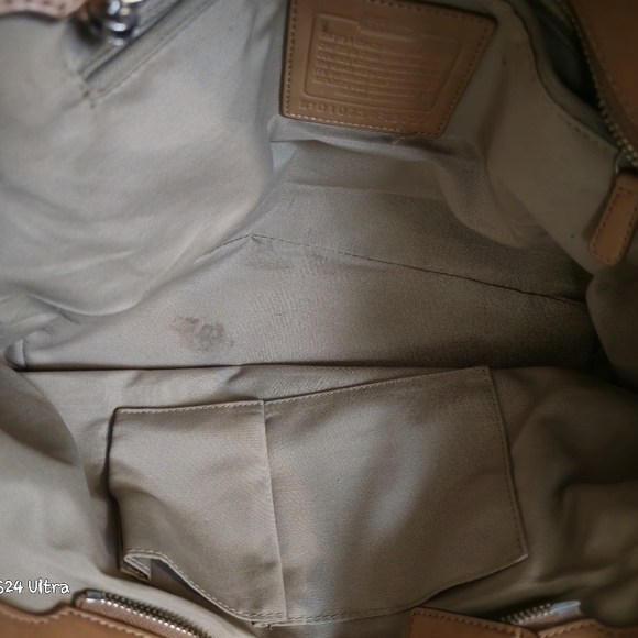 Coach Business Soho Pleated Leather Large Tote Handbag - Picture 6 of 6